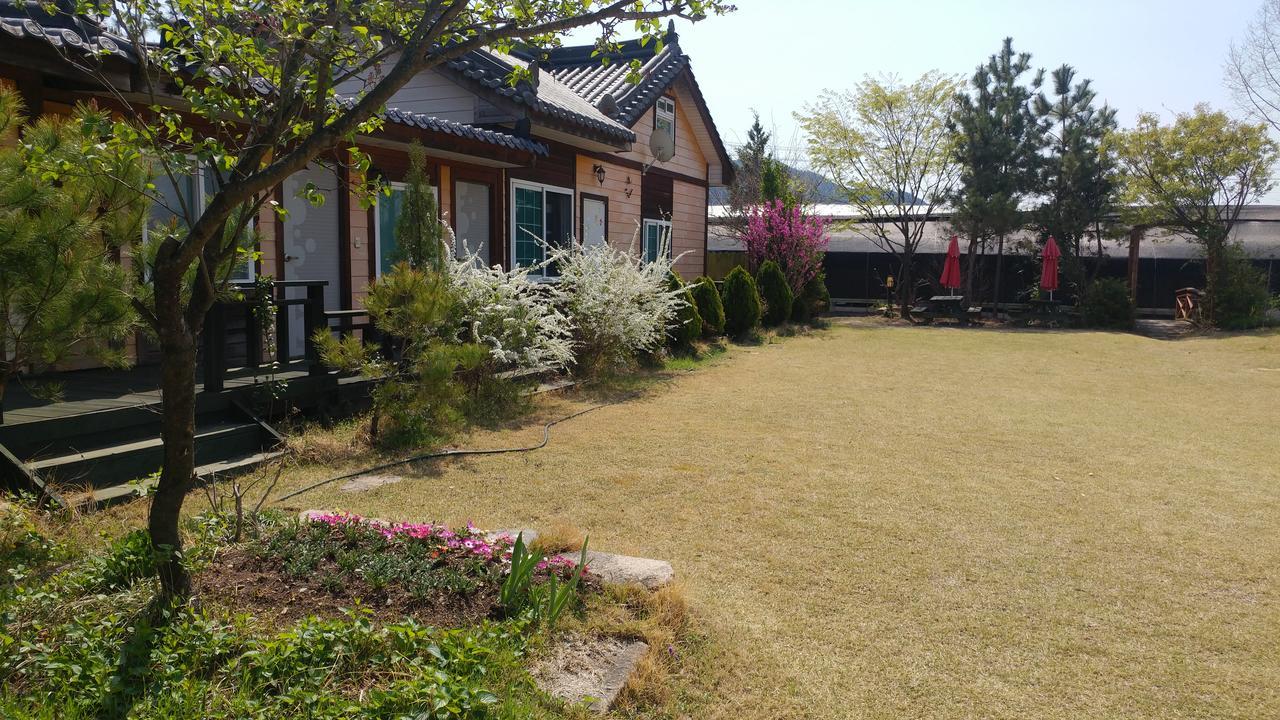 Windflower Vila Gyeongju Exterior foto